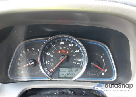 2013 Toyota Rav4 Limited z USA, uszkodzony, nr VIN 2T3DFREV5DW117261